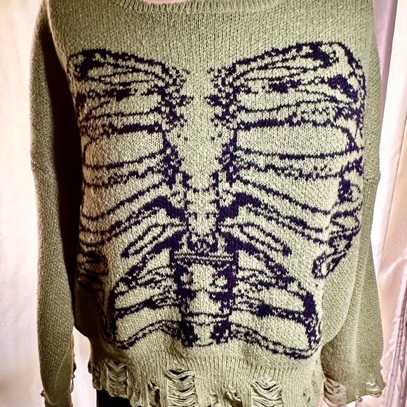 NWT Romwe Distressed Light Green Grunge Rib Cage Sweater XL - Picture 1 of 6